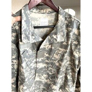 USGI Army Combat Uniform Universal Digital Camouflage Zips Close Mens Large-Reg